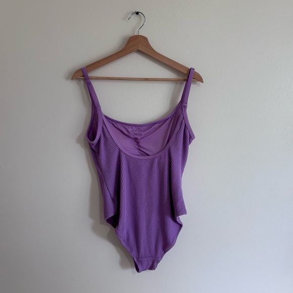 Aerie Crinkle Scoop Full Coverage One Piece
Swimsuit Lavender XL - Picture 4 of 6